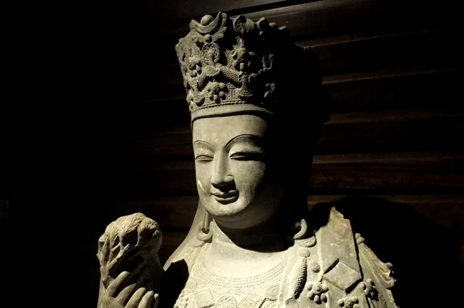 留学生割肝救母，释迦世尊割肉喂鹰，我们能做到吗？